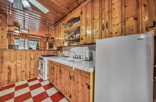 Ruidoso Cottage | Ruidoso Cabin w/Grill - Near Grindstone Lake!