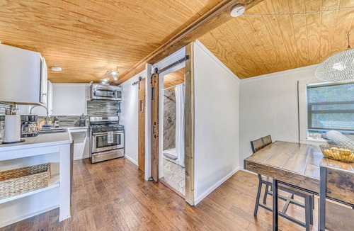Ruidoso Cottage | Ruidoso Home w/Loft & Private Hot Tub