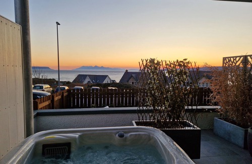 Mallaig Apartment | Rum Accessible Studio Apartment