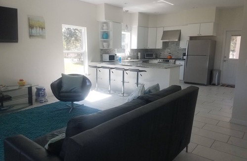 Fort White House | Rum Island country "Pink House"