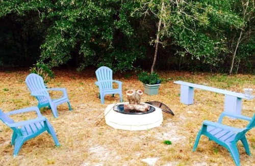 Fort White RV Rental | Rum Island Springs Cabin