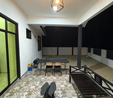 Kampung Batu Tiong House | Rumah 618 Homestay