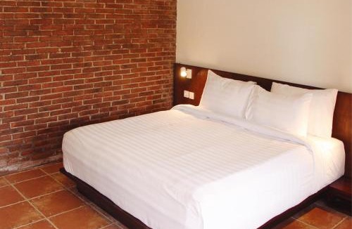 Kayangan House | Rumah Bata Guest House