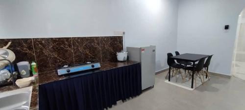 Kuantan Apartment | Rumah Biru Homestay