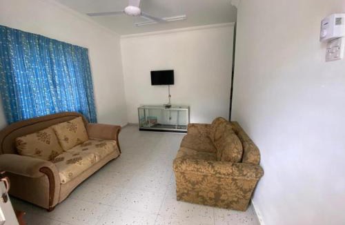Hulu Selangor House | Rumah Bukit Jalan Kolam Air