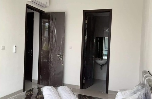 Cikokol House | Rumah Dallas pik 2 dan free pembantunBanyak tempat wisata kuliner, klub, pantai