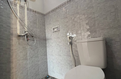 Banyuwangi Bed & Breakfast | Rumah gaya modern dan tradisional dengan interior khas Osing yang autentik