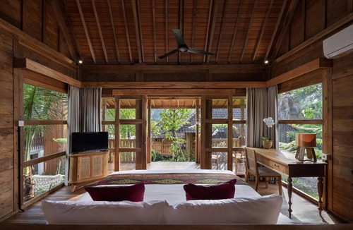 Lodtunduh Resort | RUMAH KAYU RESORT