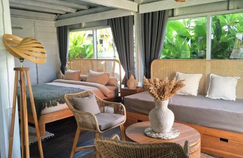 Mengwi Hotel | Rumah Kayu Sari