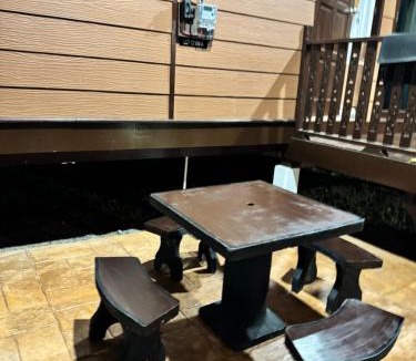 Kampung Bukit Tok Beng Ski Chalet | Rumah Kebun Gucher