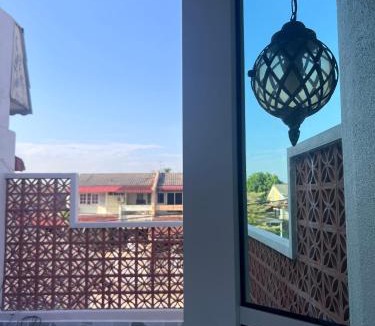 Kampung Paroi House | Rumah Lea, Hafsah & Luqman 5BR