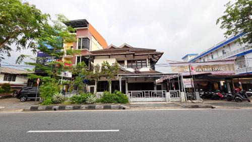 Pontianak Villa | Rumah Mewah Johar