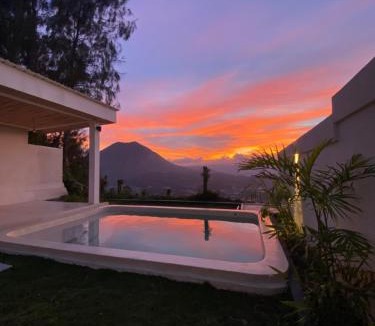 Songan Hotel | Rumah pinggan private pool