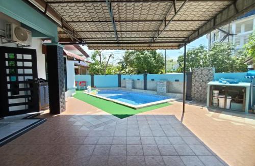 Kuantan House | RUMAH RAISHA PRIVATE POOL