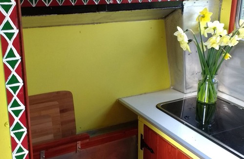 Cilgerran House | Rumenco , self contained 2 person ,off grid glamping.