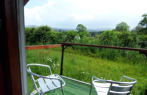Cilgerran House | Rumenco , self contained 2 person ,off grid glamping.