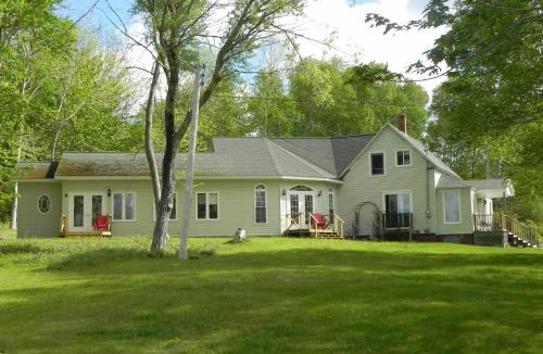 Indian Brook Bed & Breakfast | Rumi Guest House on the Cabot Trail