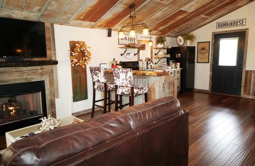 Harper Cabin | Run Away Ranch | Quiet and Peaceful Cabin