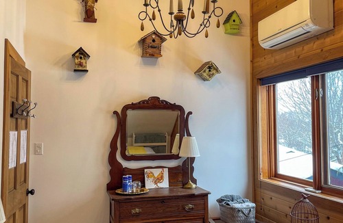 Bloomfield Bed & Breakfast | Runaway Rooster B&B - The Nest