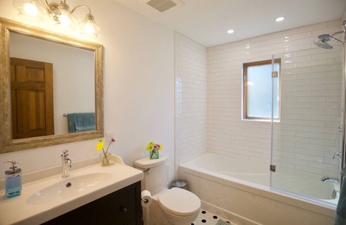 Bloomfield Bed & Breakfast | Runaway Rooster B&B - The Nest