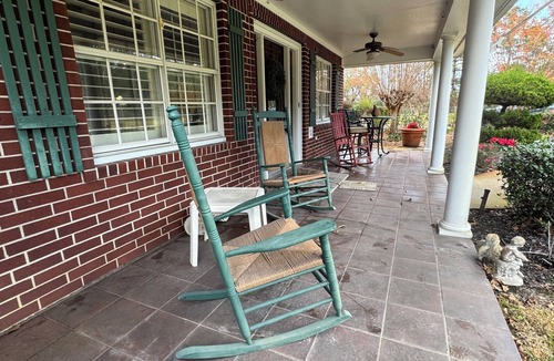 Deweyville House | Runie’s Place, 3-bedroom house in lovely Orange for relaxing stay