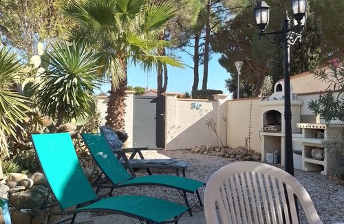 Saint-Cyprien Plage Villa | * RUNNING AND WALKING BEACH * enclosed garden * CLIM * WIFFI * PARKING *