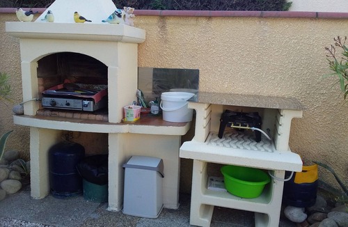Saint-Cyprien Plage Villa | * RUNNING AND WALKING BEACH * enclosed garden * CLIM * WIFFI * PARKING *