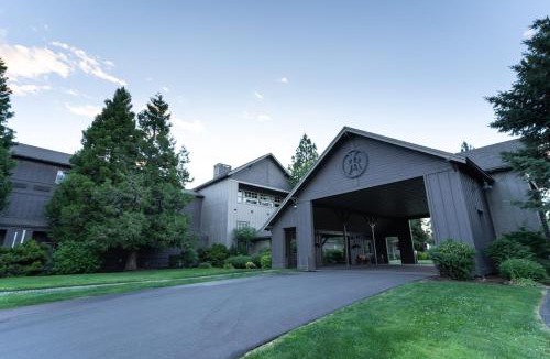 Klamath Falls Cabin | Running Y Resort