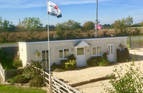 Dogdyke House | Runway Cottage