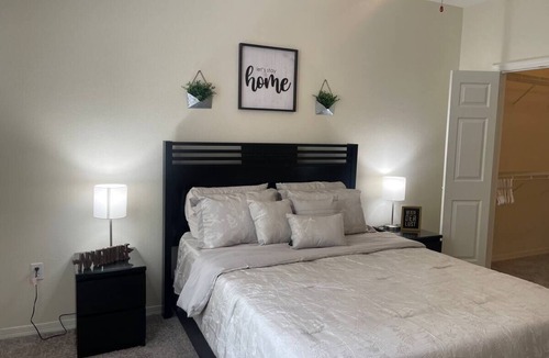 Airport North Apartment | Runway nest