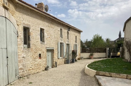 Raix House | Rural 3 bed barn conversion with swimming pool