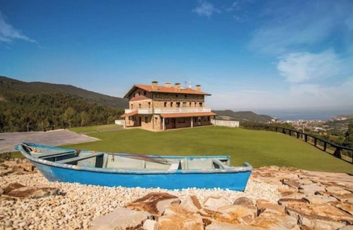 Mungia Apartment | Rural apartment 'balcony with sea views'