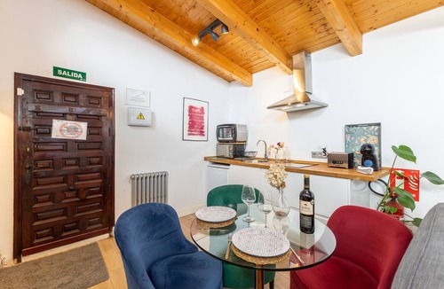 Valdelaguna Apartment | Rural Apartment La Buganvilla with Pool near Chinchón and Aranjuez