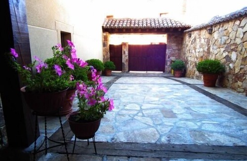 Braojos Cottage | Rural apartment Las Encarnas for 2 people