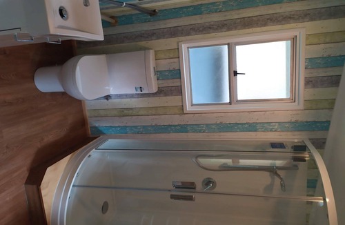 Horokiwi Cottage | Rural Bach in the Capital