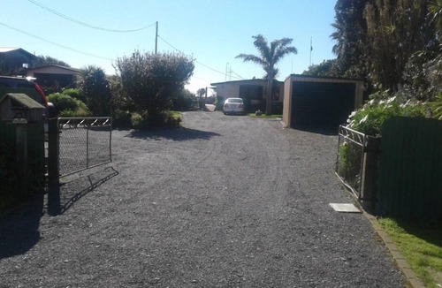 Te Awanga House | Rural/Beachfront Retreat