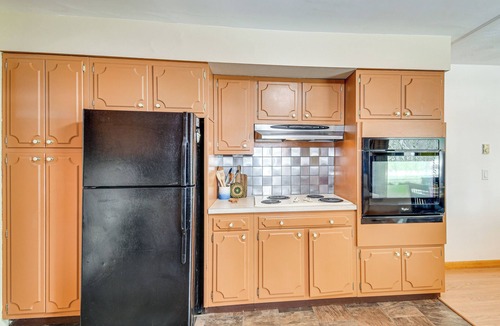 Byron House | Rural Byron Retreat w/Scenic Surroundings + Yard!