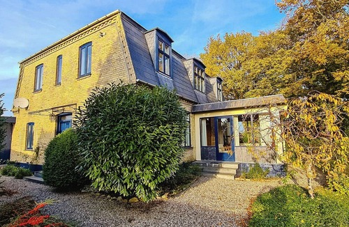 Kragenæs House | Rural charm with sea view in Odsherred