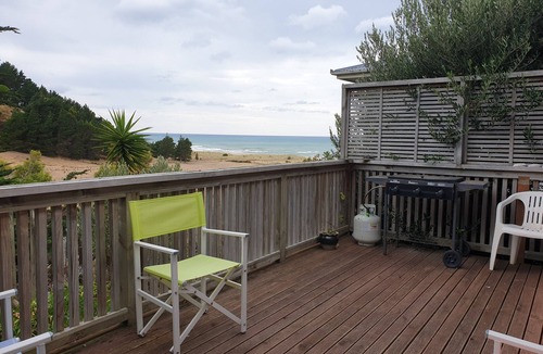 Mataikona Apartment | Rural Coastal Retreat