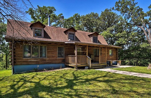 Coon Rapids House | Rural Coon Rapids Cabin w/Deck - Hike & Golf!