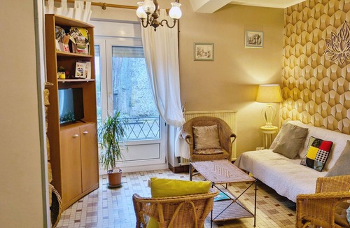 Bais Cottage | Rural cottage with billiards, ping-pong and fishing