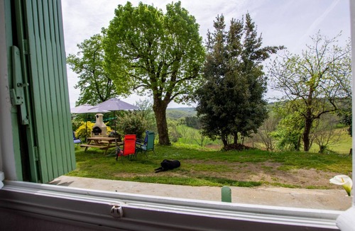 Paulin Cottage | Rural cottage with spa, pets allowed and parking
