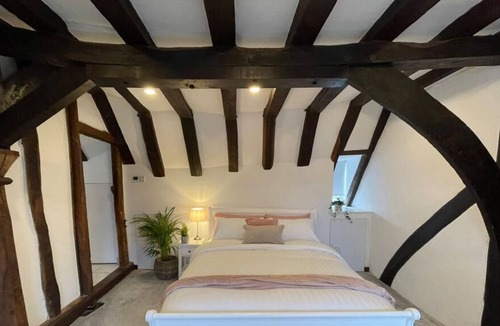 East Grinstead Apartment | Rural Country Suites - 2 Bed and 2 Bath