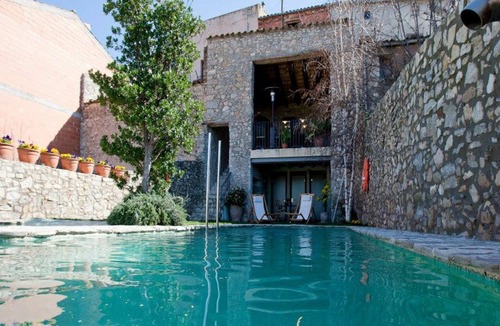 La Llacuna Apartment | Rural duplex apartment for 6 people at 1 hour from Barcelona
