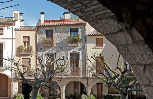 La Llacuna Apartment | Rural duplex apartment for 6 people at 1 hour from Barcelona