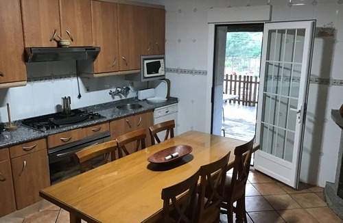 Santa Cruz de Pinares Ski Chalet | Rural House "Entrepinos". Ideal for family and groups. Private space with views