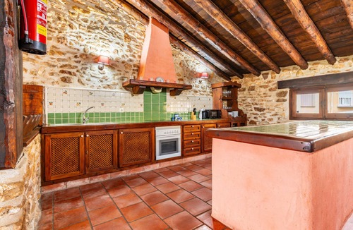Canet lo Roig House | Rural Holiday Home 'El Trull' with Mountain View, Wi-Fi and Air Conditioning