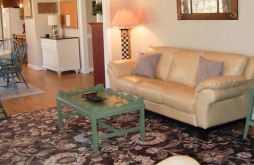 Round Hill House | Rural home