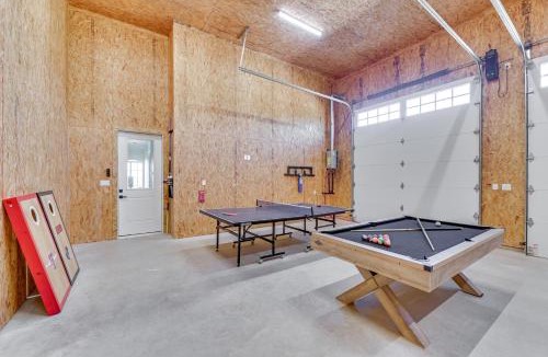 Myra House | Rural Home w/Hot Tub < 7 Mi to Winery & Golfing