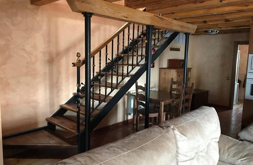 Castro de Fuentiduena House | Rural House 'Gemelas Del Duratón' with Mountain Views, Private Garden and Wi-Fi
